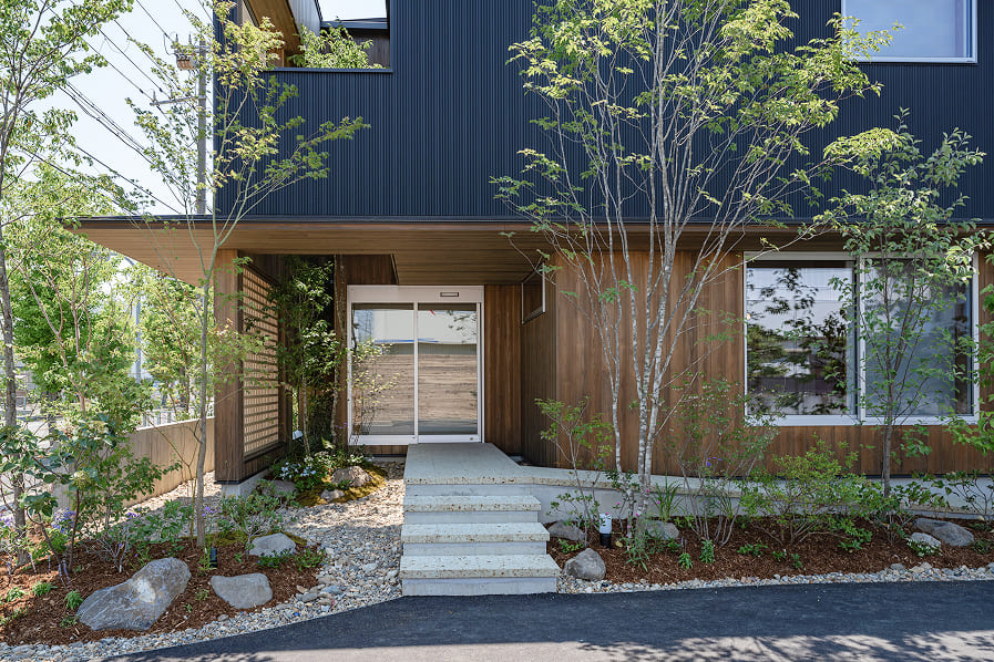 施工管理力と技術基盤を活かした中規模木造建築